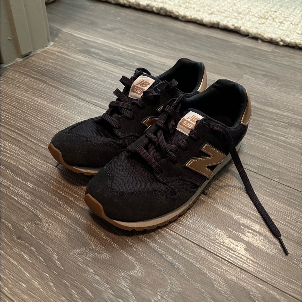 New Balance 520